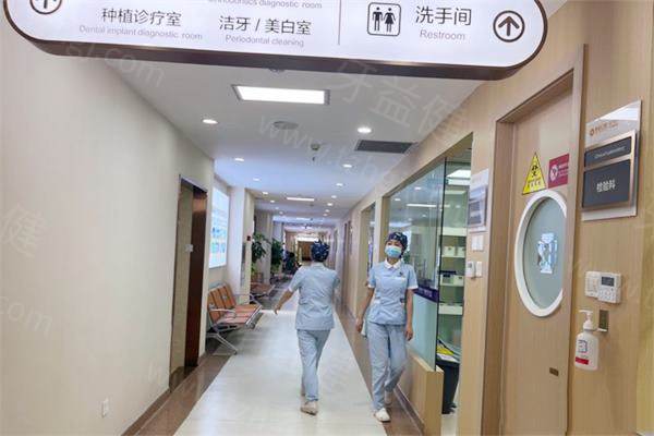 成都做牙齿多少钱？