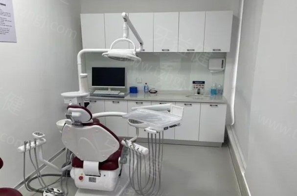 赤峰团圆口腔诊室