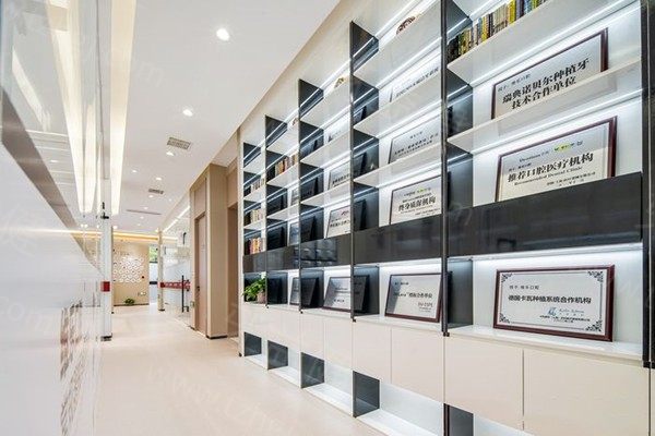 镇江维乐口腔收费价目表:儿童牙科|种植牙|牙齿矫正|牙齿修复技术都不错！