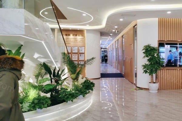 四川省成都市武侯區(qū)大悅路華西健康谷招商銀行旁