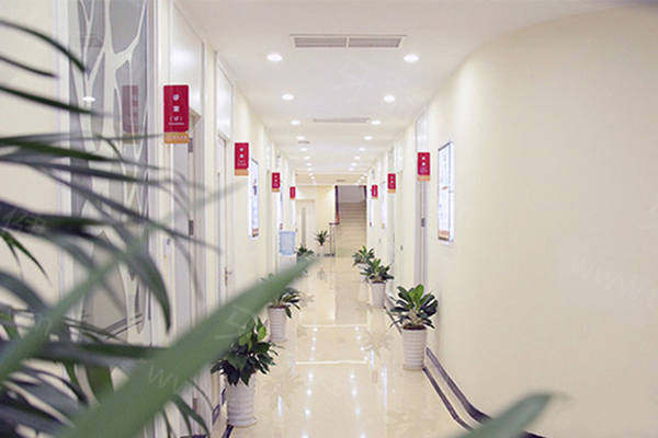 广州广大口腔医院种植牙价格表2026